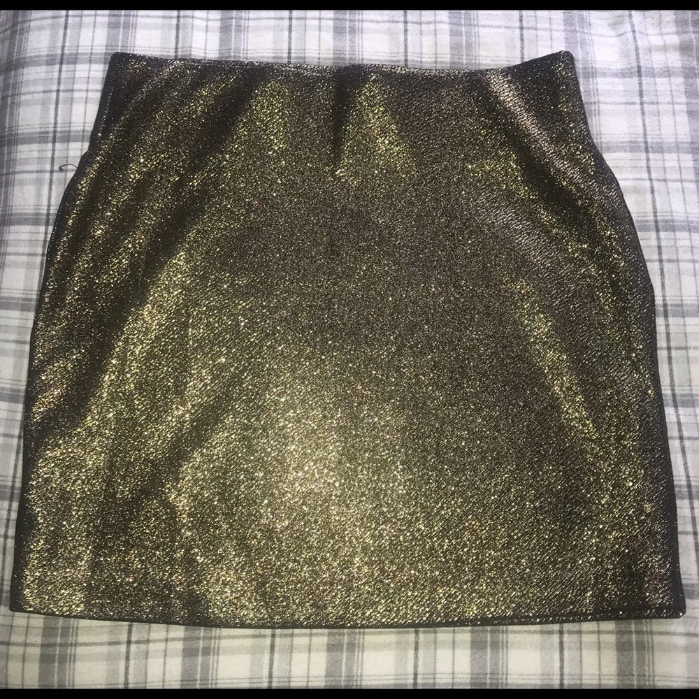 Skirt - Picture 2 of 4